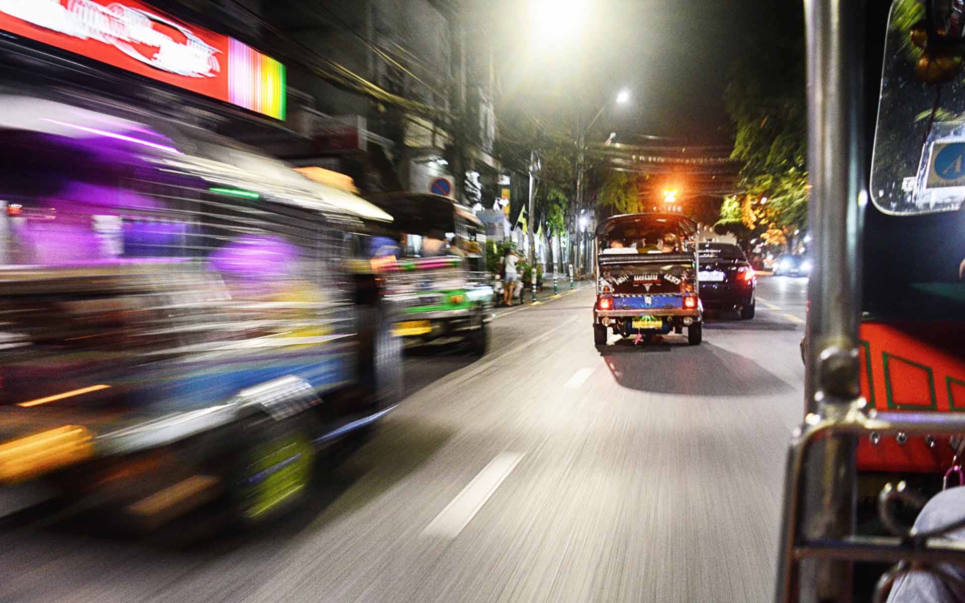pxh-fast-lane-traffic.jpg