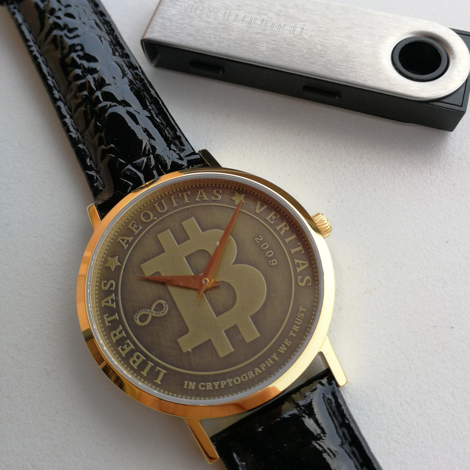 Bitcoin-Watch-Gold-Series