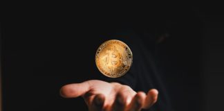 Investors rush into Bitcoin