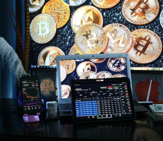 SEC postpones altcoin ETFs